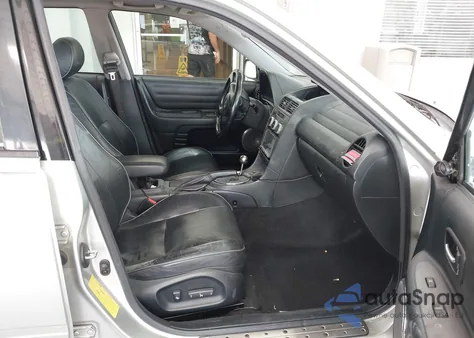 2004 Lexus Is 300 z USA, uszkodzony, nr VIN JTHBD192440082889